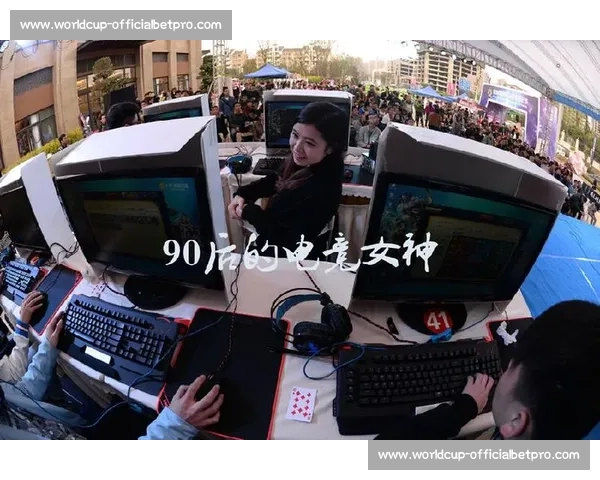 电竞女神驾临，穿越火线世界总决赛更添色彩！